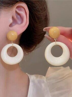 NEW Pastel Pop Retro Yellow and White Circle Drop Earrings